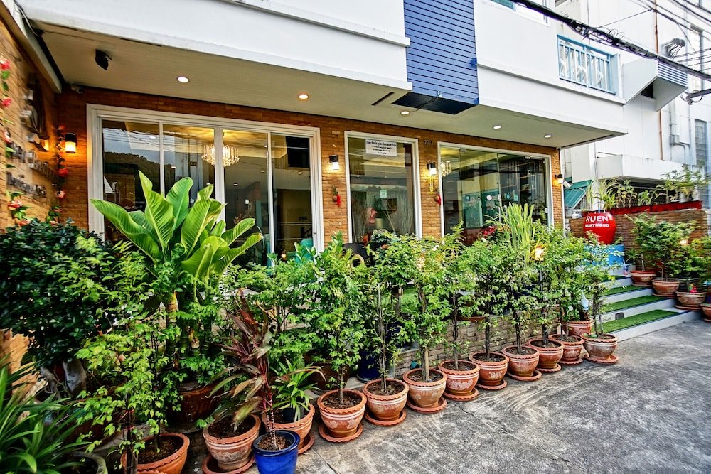 Ruen Buathong Boutique Hotel - Tap to explore photos