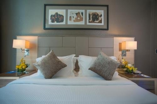 TRYP by Wyndham Abu Dhabi City Centre - Tap to explore photos