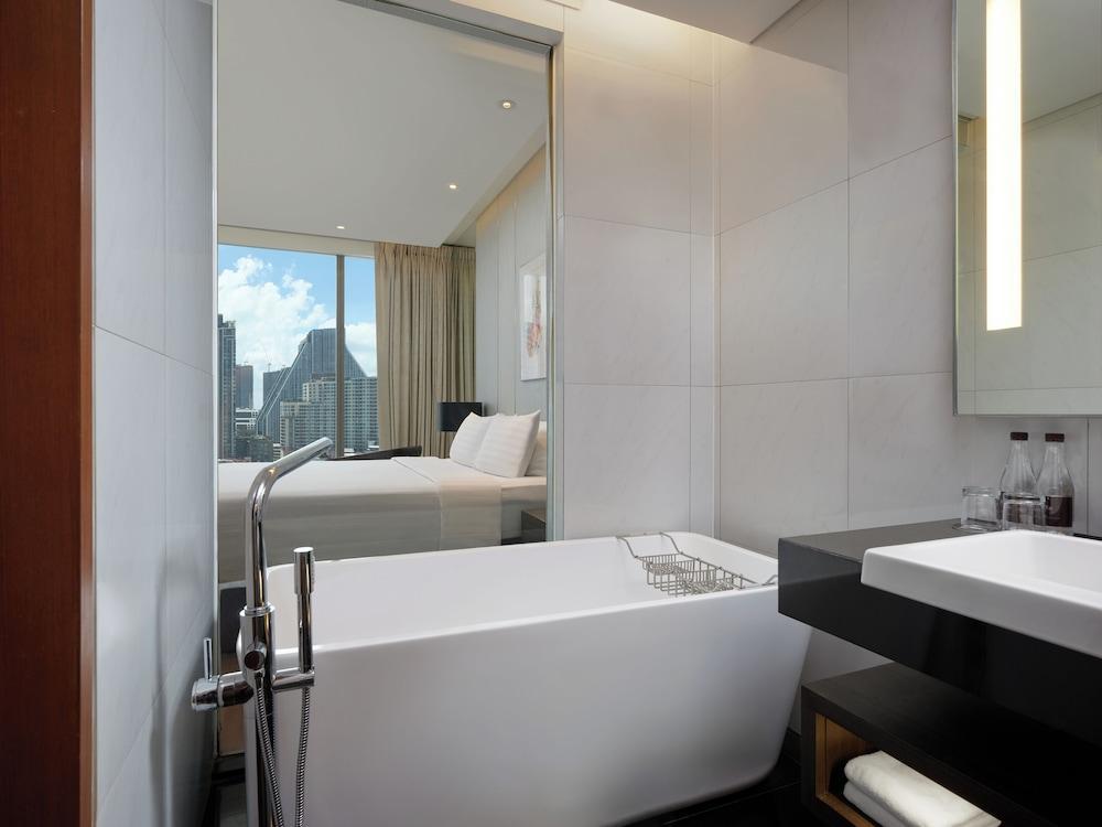 Amara Bangkok Hotel Room Type - Club Room (Lounge Access) Amara Bangkok Hotel Room Type - Club Room (Lounge Access)