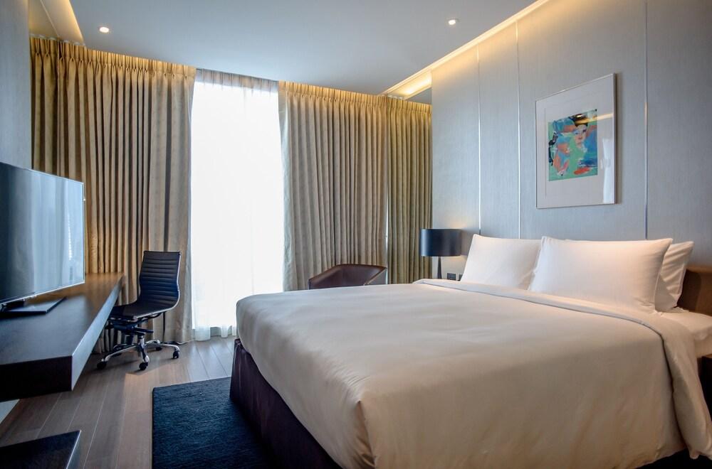 Amara Bangkok Hotel - Tap to explore photos