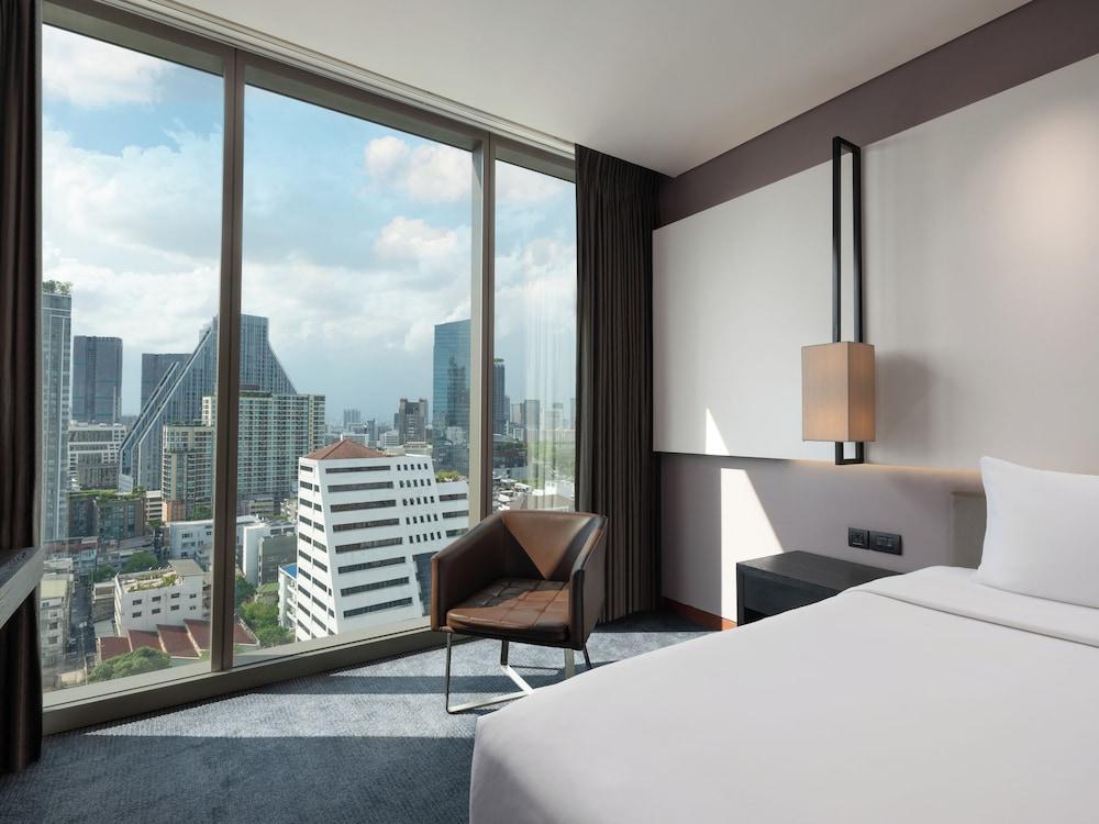 Amara Bangkok Hotel Room Type - Executive Room, 1 King Bed