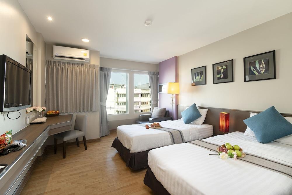 Bangkok Loft Inn Room Type - Superior Twin Room
