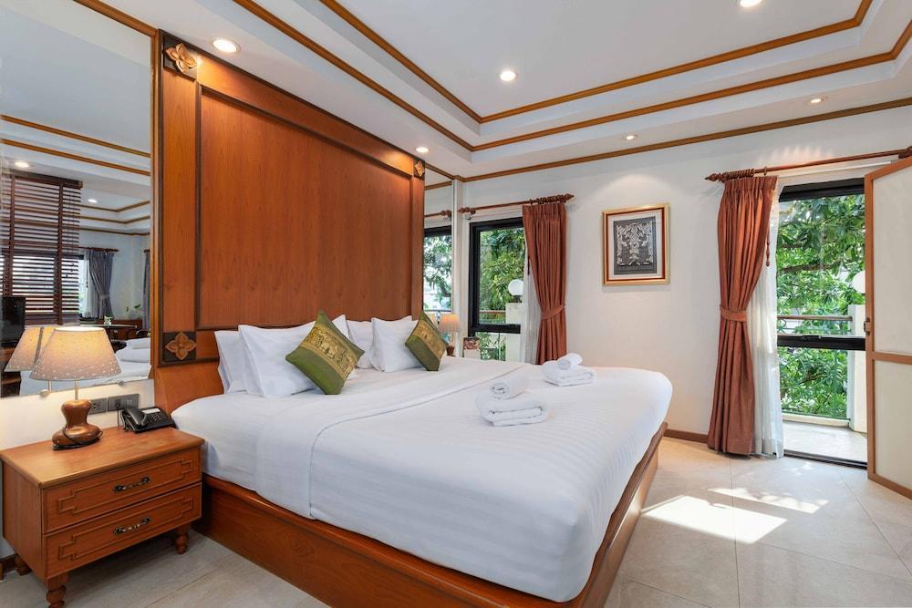 Charlie House Pinklao Room Type - Suite, 1 King Bed