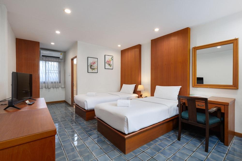Charlie House Pinklao Room Type - Standard Twin Room
