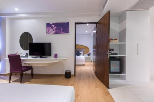 Hotel Icon Bangkok Sukhumvit 2 - Tap to explore photos