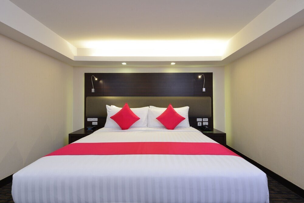 Hotel Royal Bangkok Room Type - Family Suite