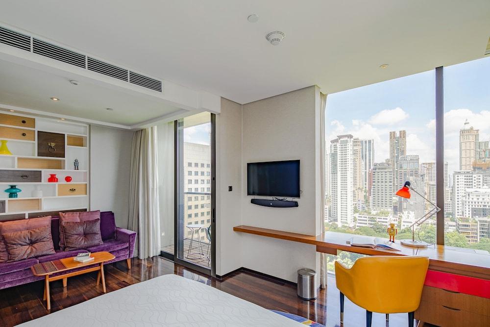Hotel Indigo Bangkok Wireless Road - Tap to explore photos
