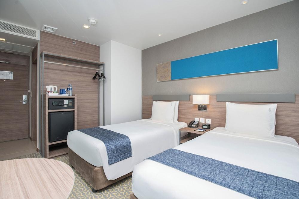 Holiday Inn Express Bangkok Sathorn Room Type - Standard Room, 2 Twin Beds (With Free Breakfast) Holiday Inn Express Bangkok Sathorn Room Type - Standard Room, 2 Twin Beds (With Free Breakfast)
