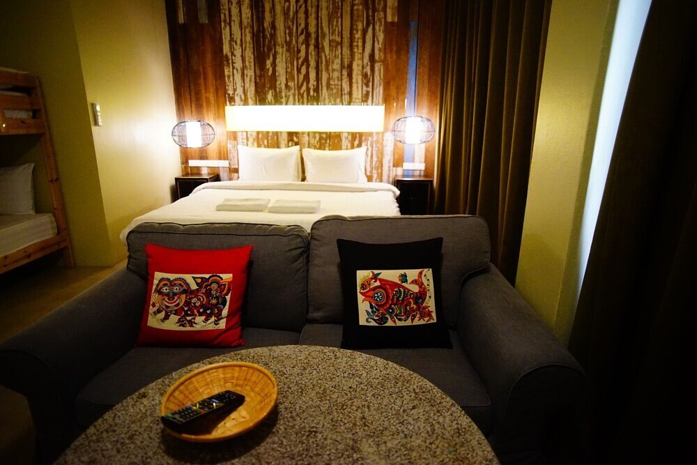 Villa Bangkok Formerly Villa Phra Sumen Room Type - Family Room, Street View