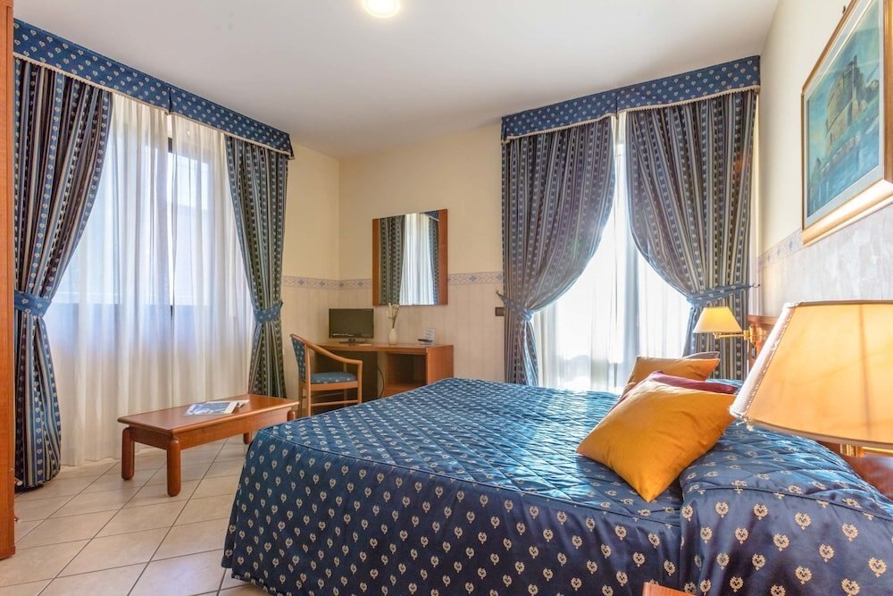 Hotel Traiano Room Type - Family Apartment, 2 Bedrooms Hotel Traiano Room Type - Family Apartment, 2 Bedrooms
