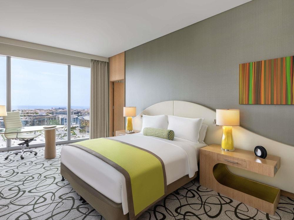 SOFITEL DUBAI DOWNTOWN Room Type - LUXURY ROOM, 1 King Bed