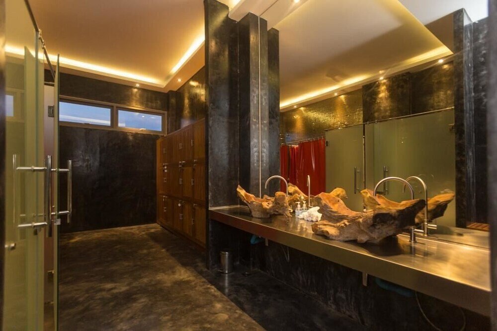 Action Point Fitness Resort - Tap to explore photos