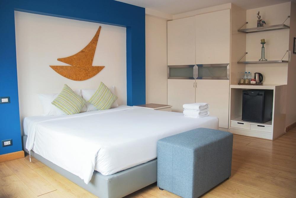 The Blue Pearl Kata Hotel Room Type - Superior Double Room