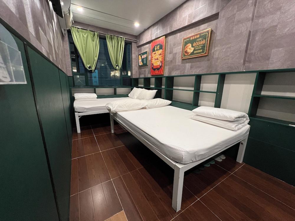 Venetian Hostel Room Type - Economy Quadruple Room