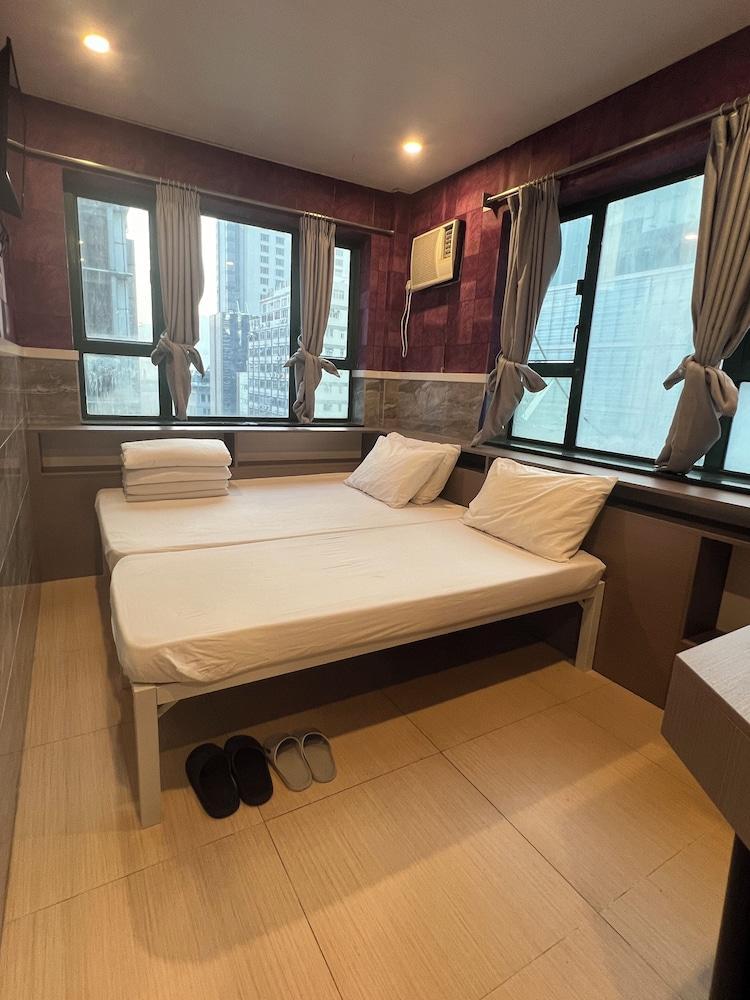 Venetian Hostel Room Type - Comfort Twin Room
