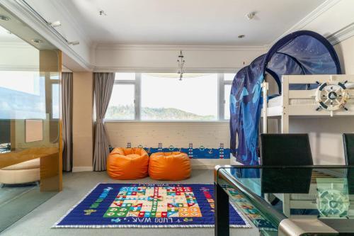 Warwick Hotel Room Type - Junior Suite