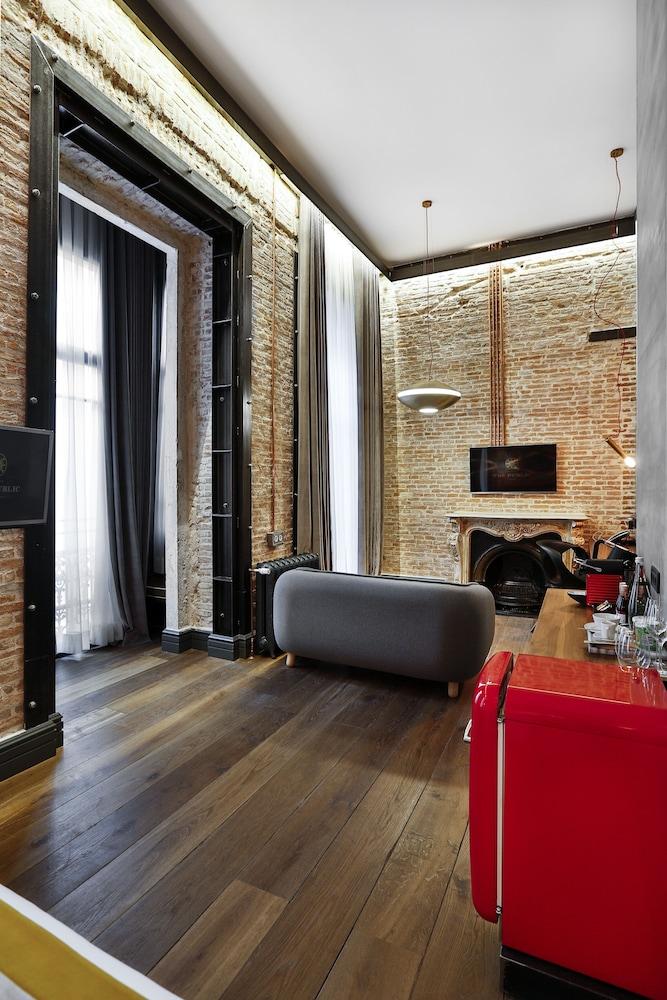 Hotel The Public Room Type - Junior Suite