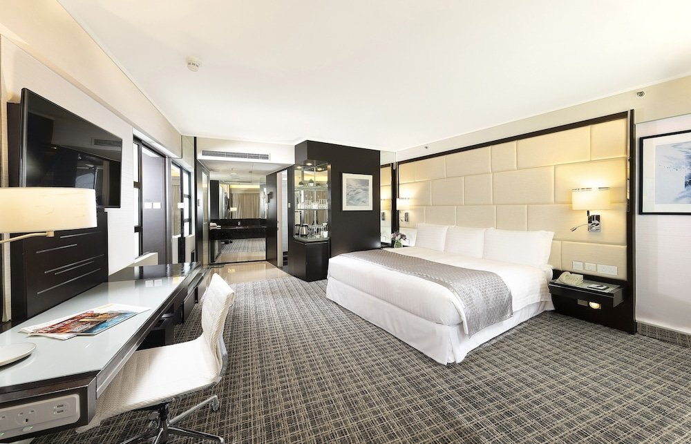 Regal Airport Hotel Room Type - Deluxe Suite