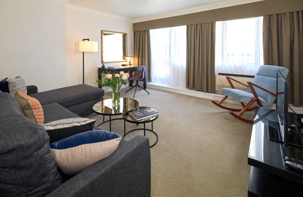 Cheval Knightsbridge Room Type - Deluxe Apartment, 3 Bedrooms