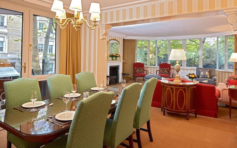 Cheval Thorney Court Room Type - Deluxe Apartment, 3 Bedrooms, Park View
