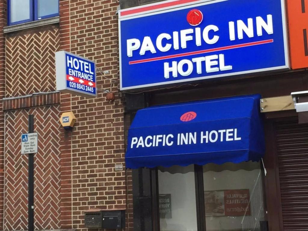 Pacific Inn London Heathrow - Tap to explore photos