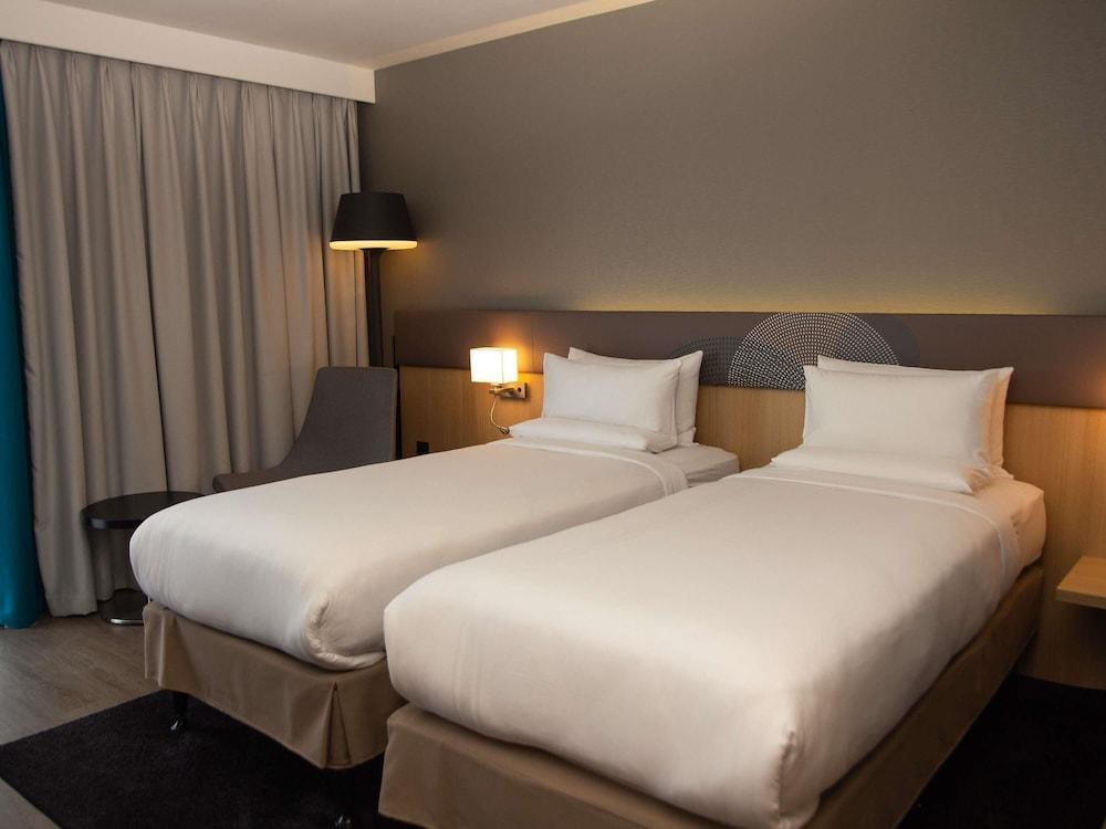 Novotel London Wembley Room Type - Superior Twin Room, 2 Twin Beds Novotel London Wembley Room Type - Superior Twin Room, 2 Twin Beds