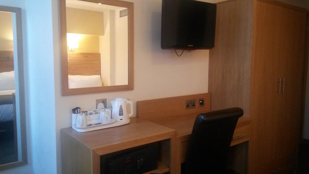 Regency Hotel Parkside Room Type - Standard Twin Room