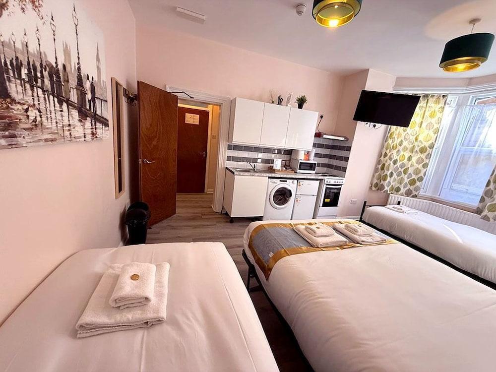 United Lodge Hotel & Apartments Room Type - Family Studio