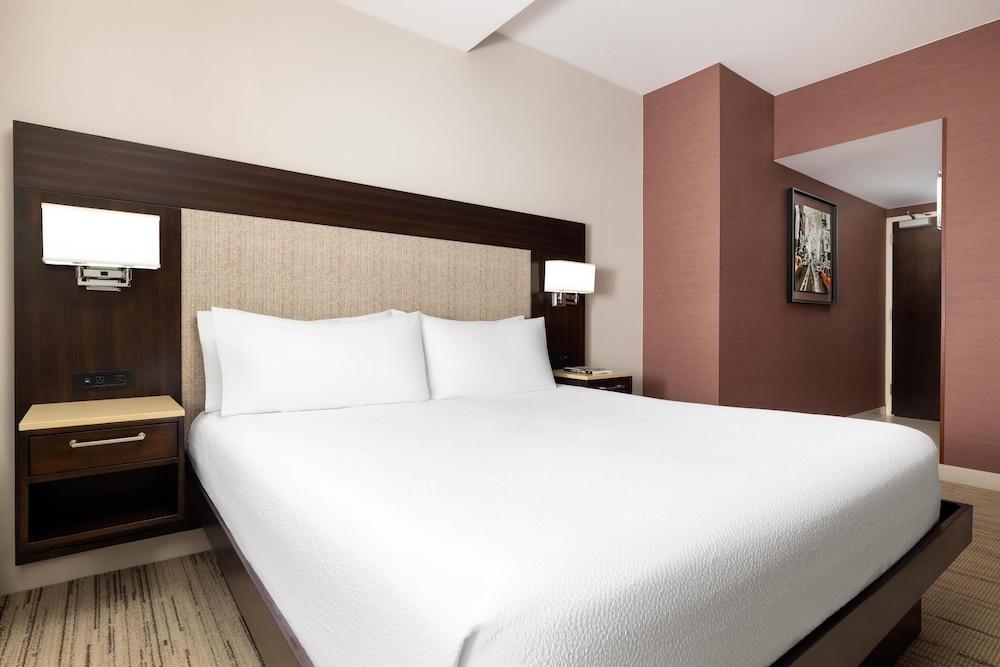 Hilton Garden Inn New York-Times Square Central - Tap to explore photos