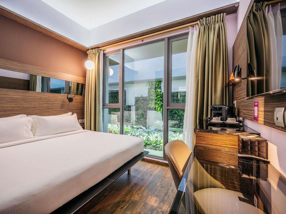 Mercure Singapore Tyrwhitt Room Type - Privilege Room, Garden View - 1 double bed Mercure Singapore Tyrwhitt Room Type - Privilege Room, Garden View - 1 double bed