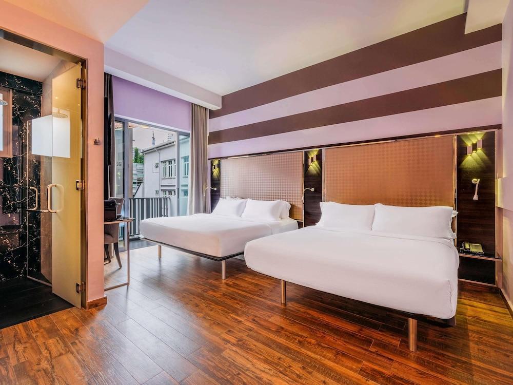Mercure Singapore Tyrwhitt Room Type - Privilege Room, Family -2 double bed
