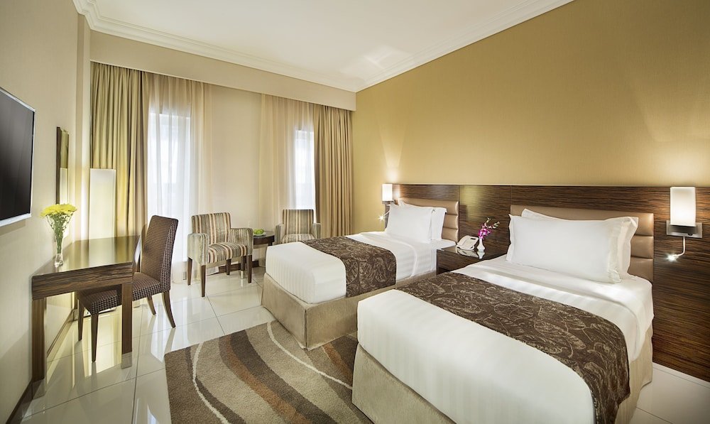 Gateway Hotel Room Type - Deluxe Twin Room