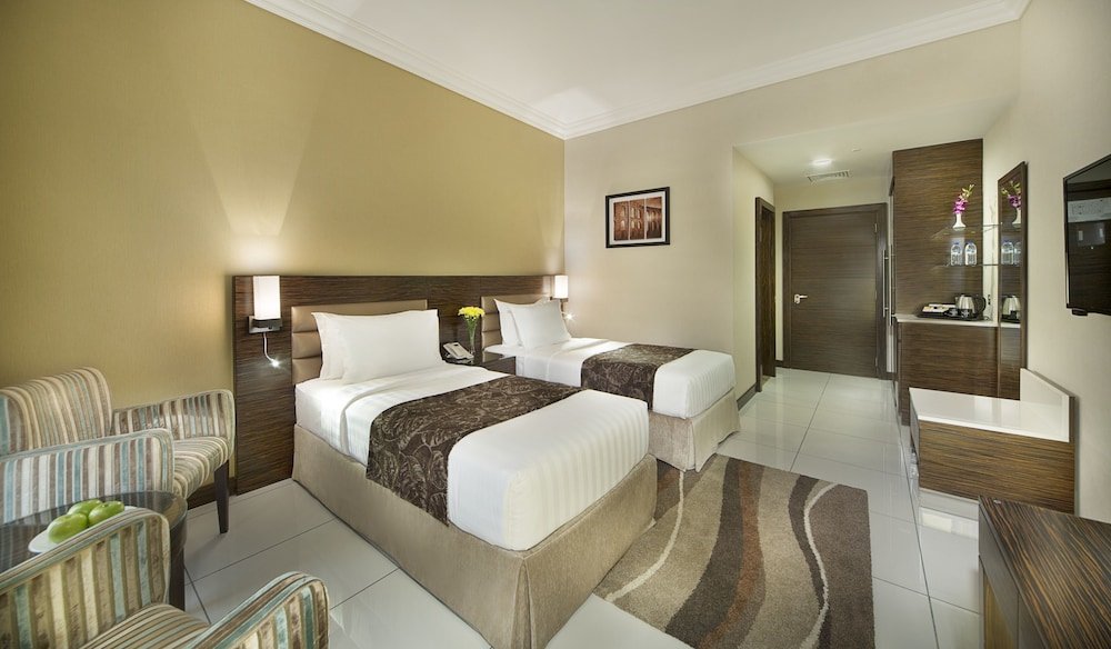 Gateway Hotel Room Type - Family Room, 2 Bedrooms, Connecting Rooms