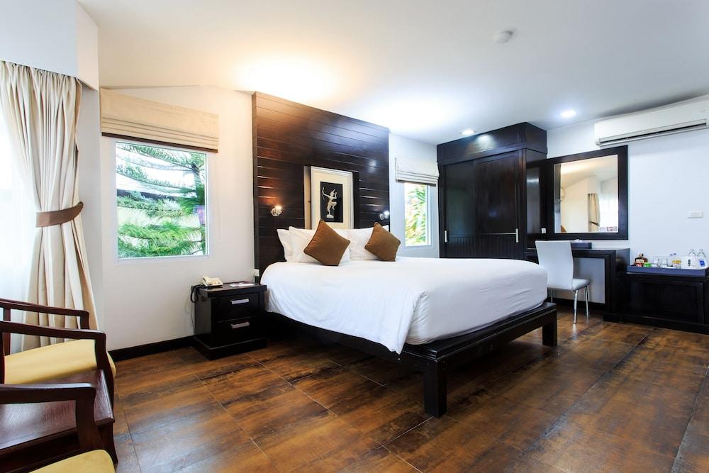 Chaweng Cove Beach Resort Room Type - Deluxe Bungalow, Garden Area