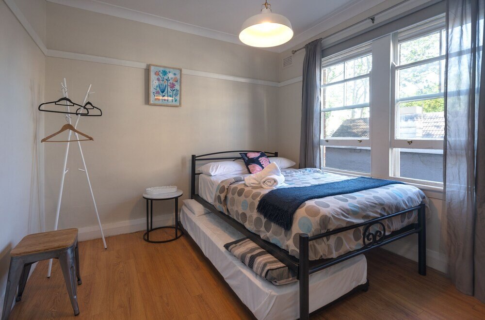 Highfield Hotel Room Type - Triple Room, Shared Bathroom Highfield Hotel Room Type - Triple Room, Shared Bathroom