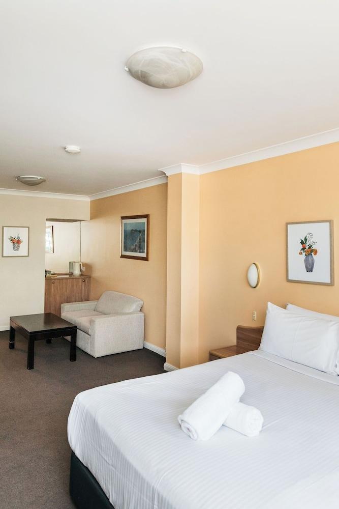 Checkers Resort & Conference Centre - Tap to explore photos