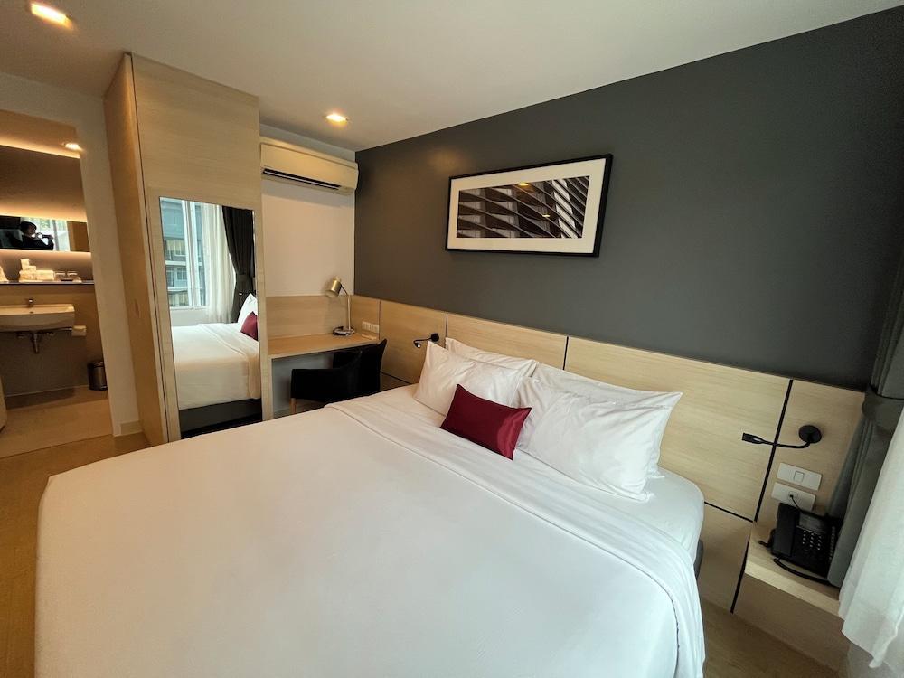 Arize Hotel Sukhumvit Room Type - One Bedroom Junior