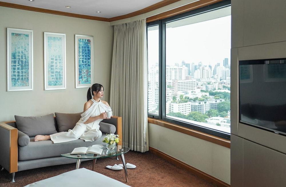 Grand Mercure Bangkok Atrium - Tap to explore photos