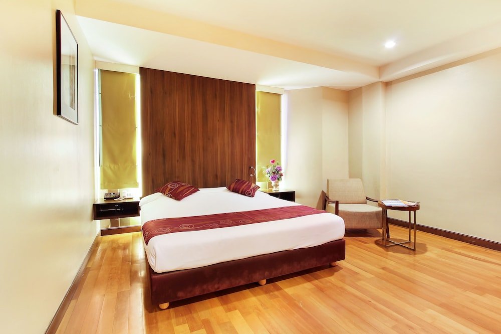 Bally Suite Silom  - Tap to explore photos