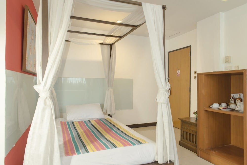 The Best Bangkok House Room Type - Family Room, Bathtub