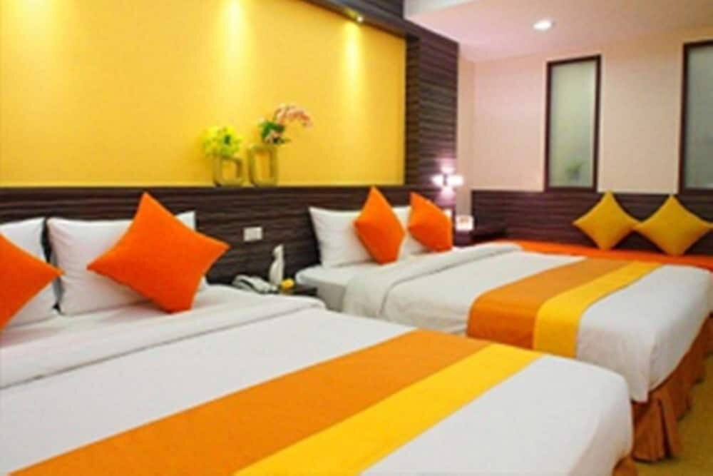 Bossotel Hotel Bangkok Room Type - Family Room