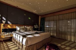 Bossotel Hotel Bangkok - Tap to explore photos