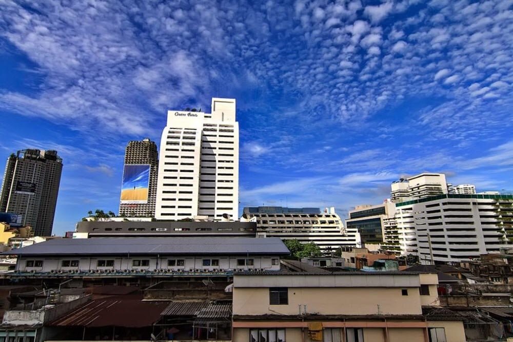 Bossotel Hotel Bangkok - Tap to explore photos