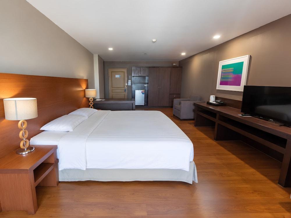 B.U. Place Hotel Bangkok Room Type - Grand Studio Double