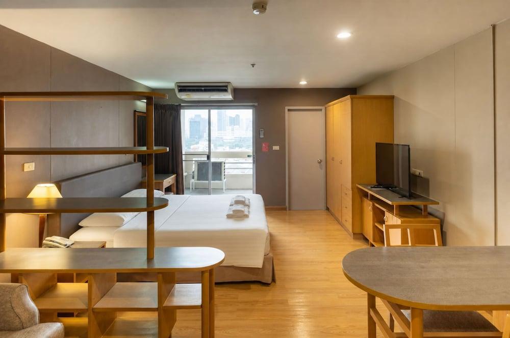 B.U. Place Hotel Bangkok Room Type - Superior Studio Double