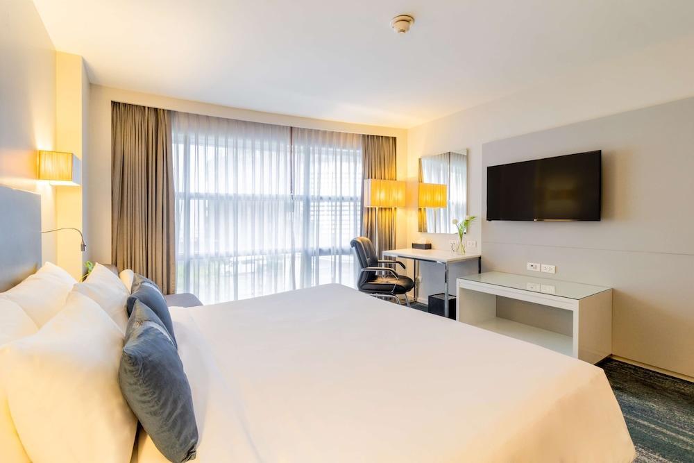 Best Western Sukhumvit 20 Room Type - 1 King Bed, Non-Smoking, Superior Room, Work Desk, Free Wi-Fi, Safety Box