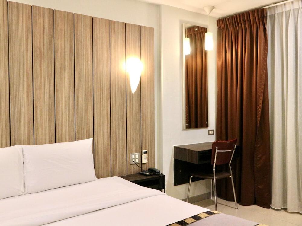 Swana Bangkok Hotel - Tap to explore photos