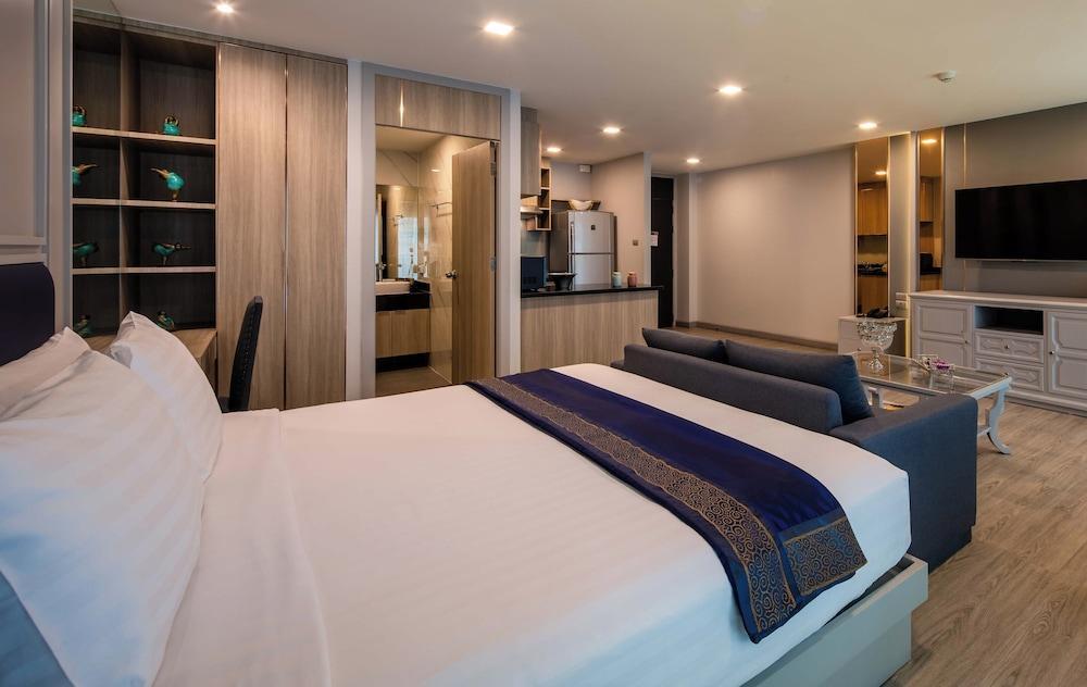 Chaidee Mansion Room Type - Premium Studio (Newly Renovated)