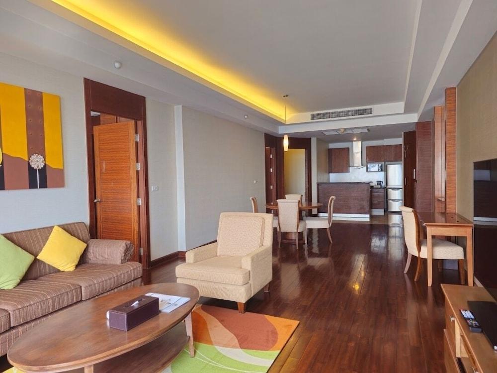 Column Bangkok Hotel Room Type - One -Bedroom Premier