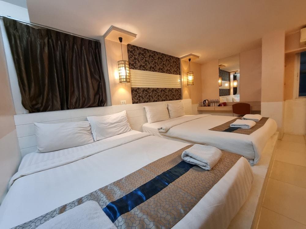 The Cozi Inn Room Type - Deluxe Quadruple Room, Multiple Beds